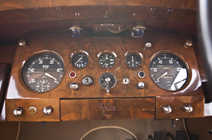  Jaguar Mk V Landaulette 1950 года  (фото 11 из 36)